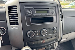 Valkoinen Volkswagen CRAFTER 2012 kuva 22.