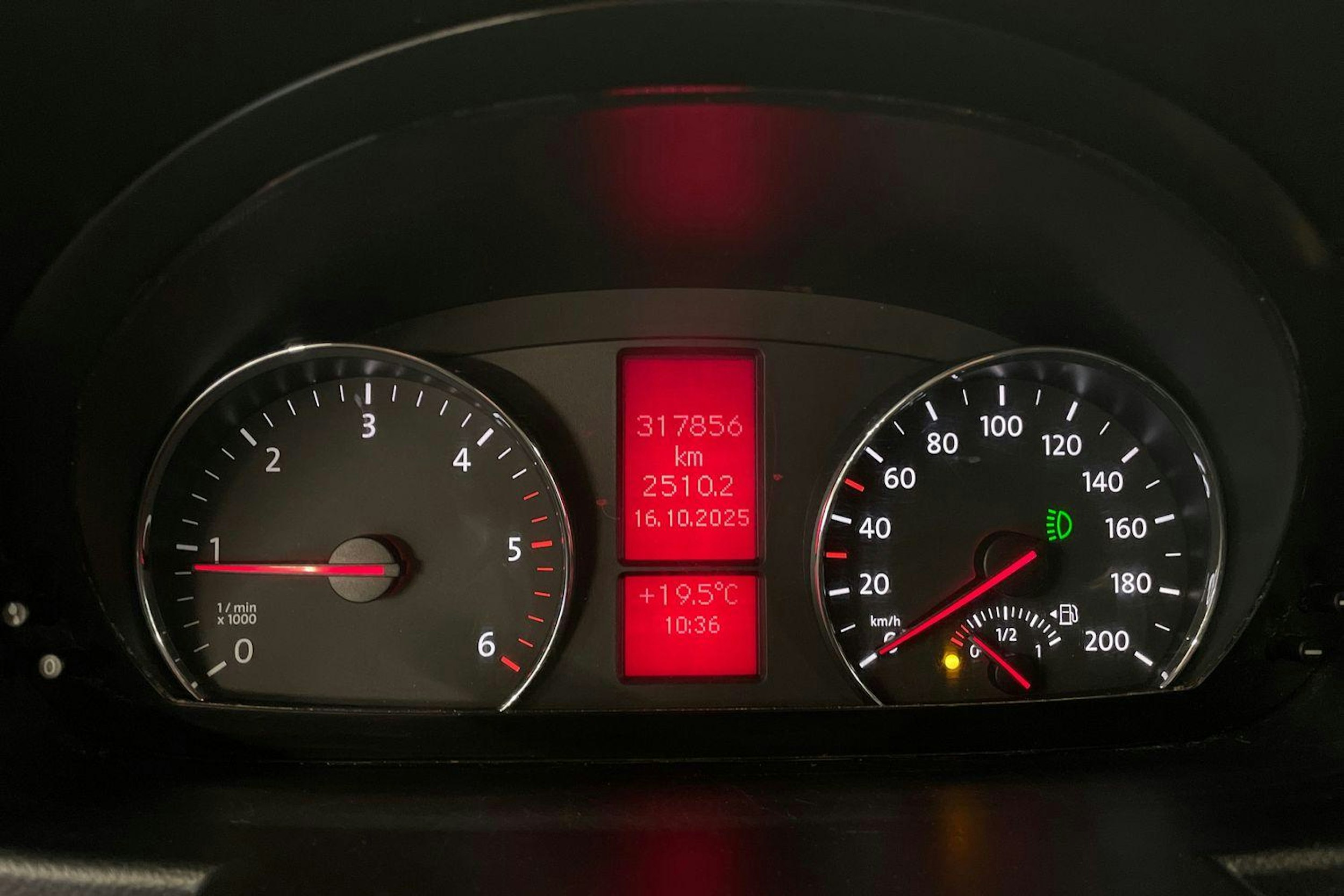Hopea Volkswagen CRAFTER 2013 kuva 9.