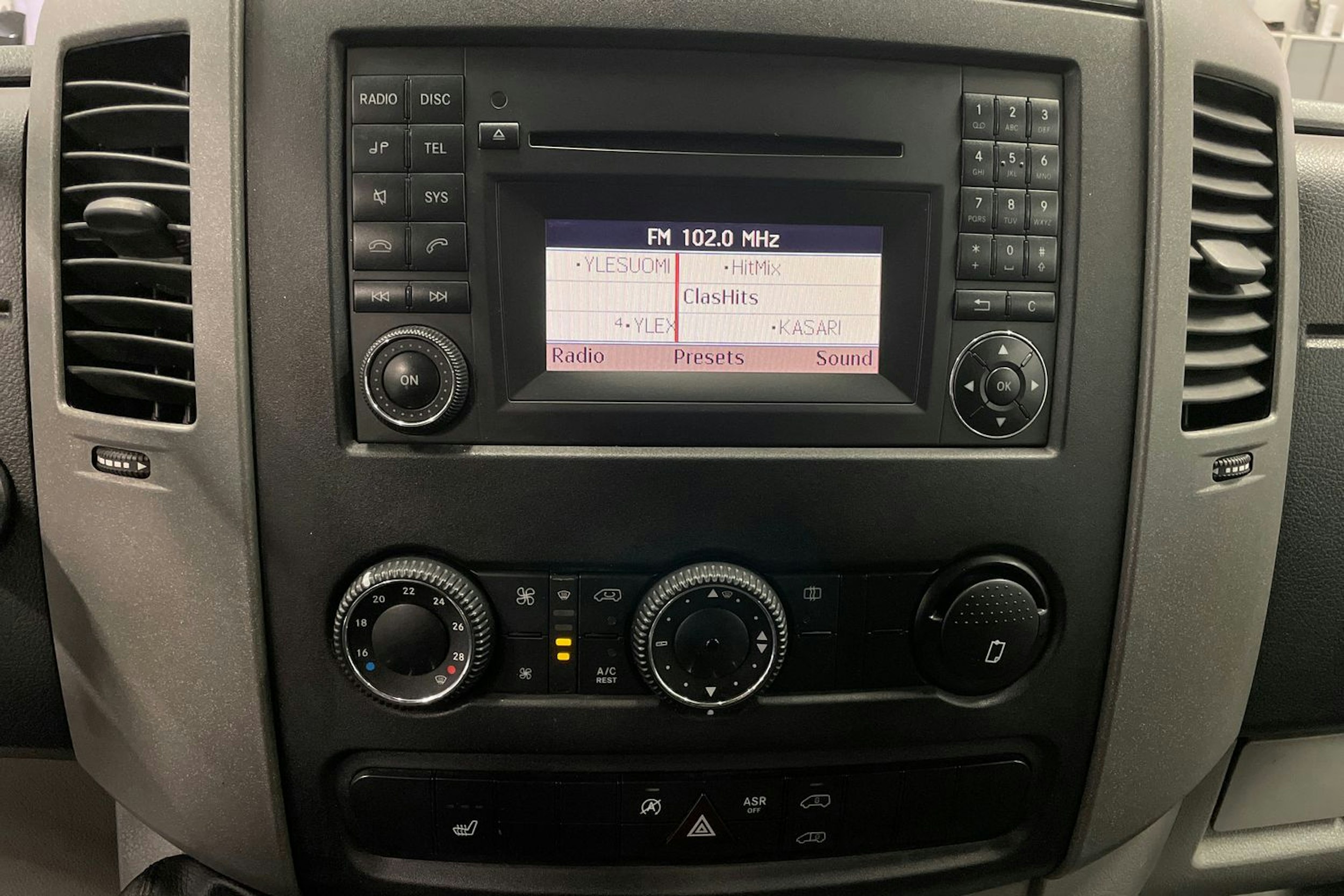 Hopea Volkswagen CRAFTER 2013 kuva 14.