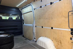 valkoinen Volkswagen Crafter 2013 kuva 27.