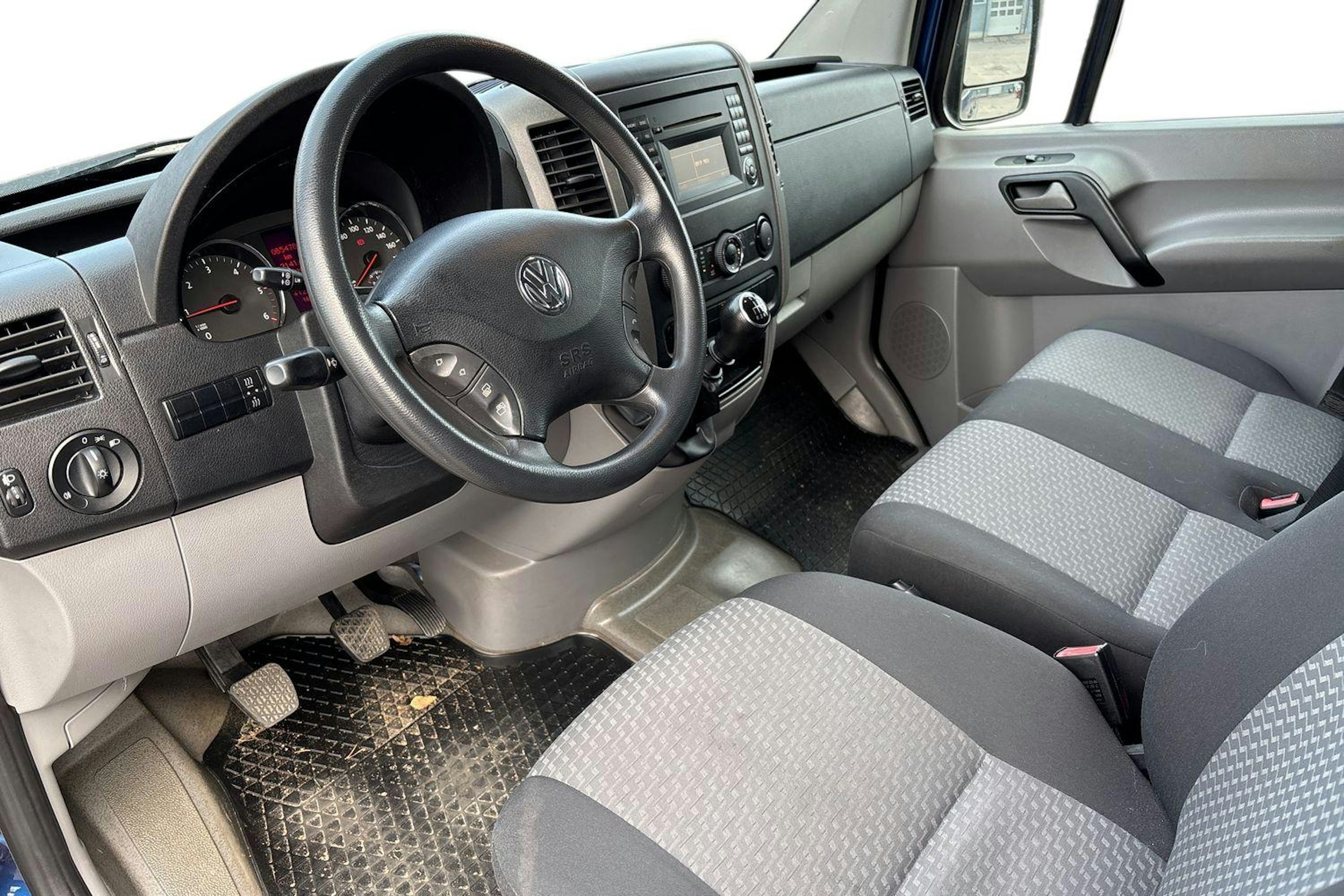 sininen Volkswagen Crafter 2013 kuva 3.