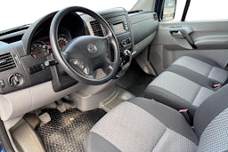 sininen Volkswagen Crafter 2013 kuva 3.