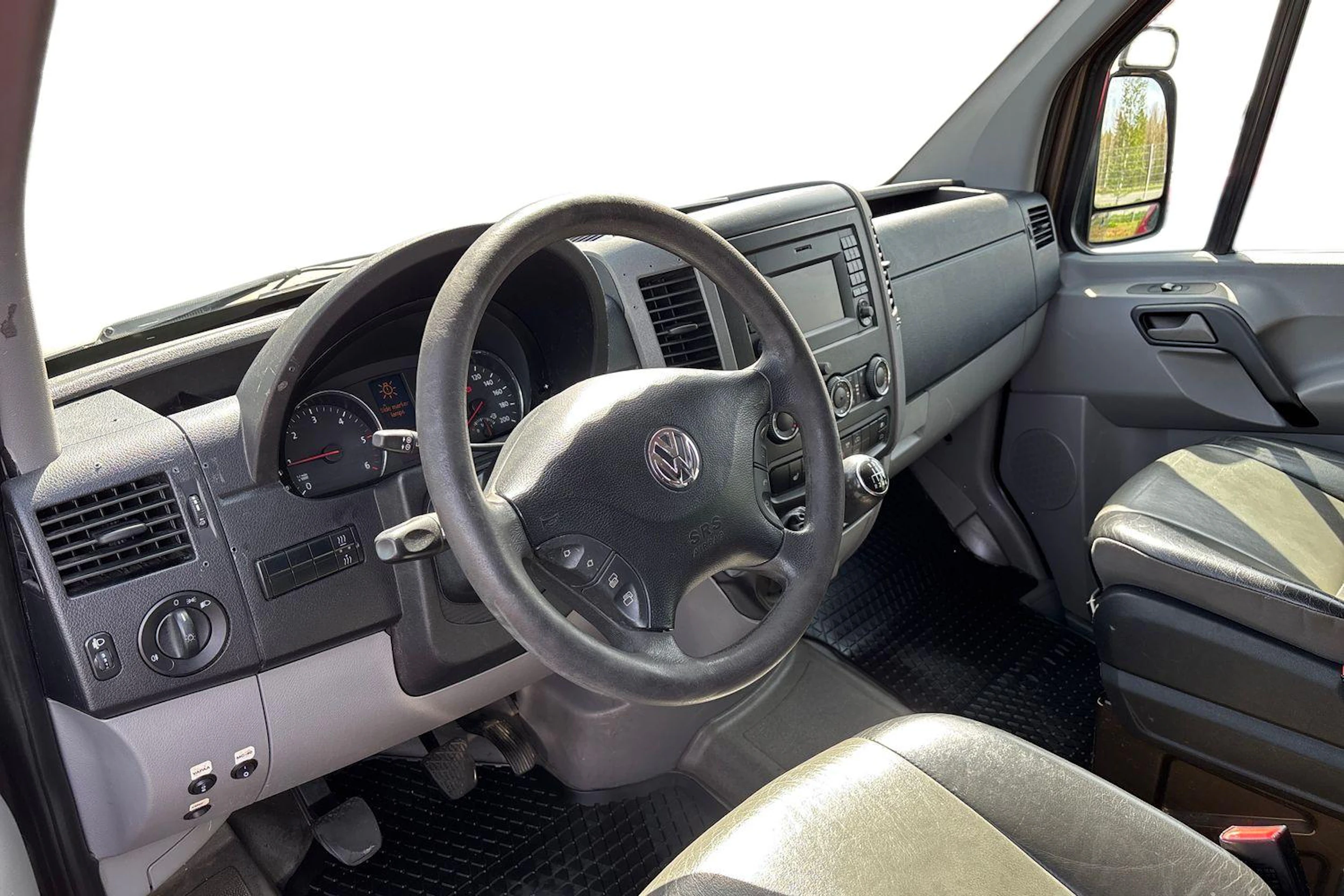 Ruskea (beige) Volkswagen CRAFTER 2014 kuva 6.