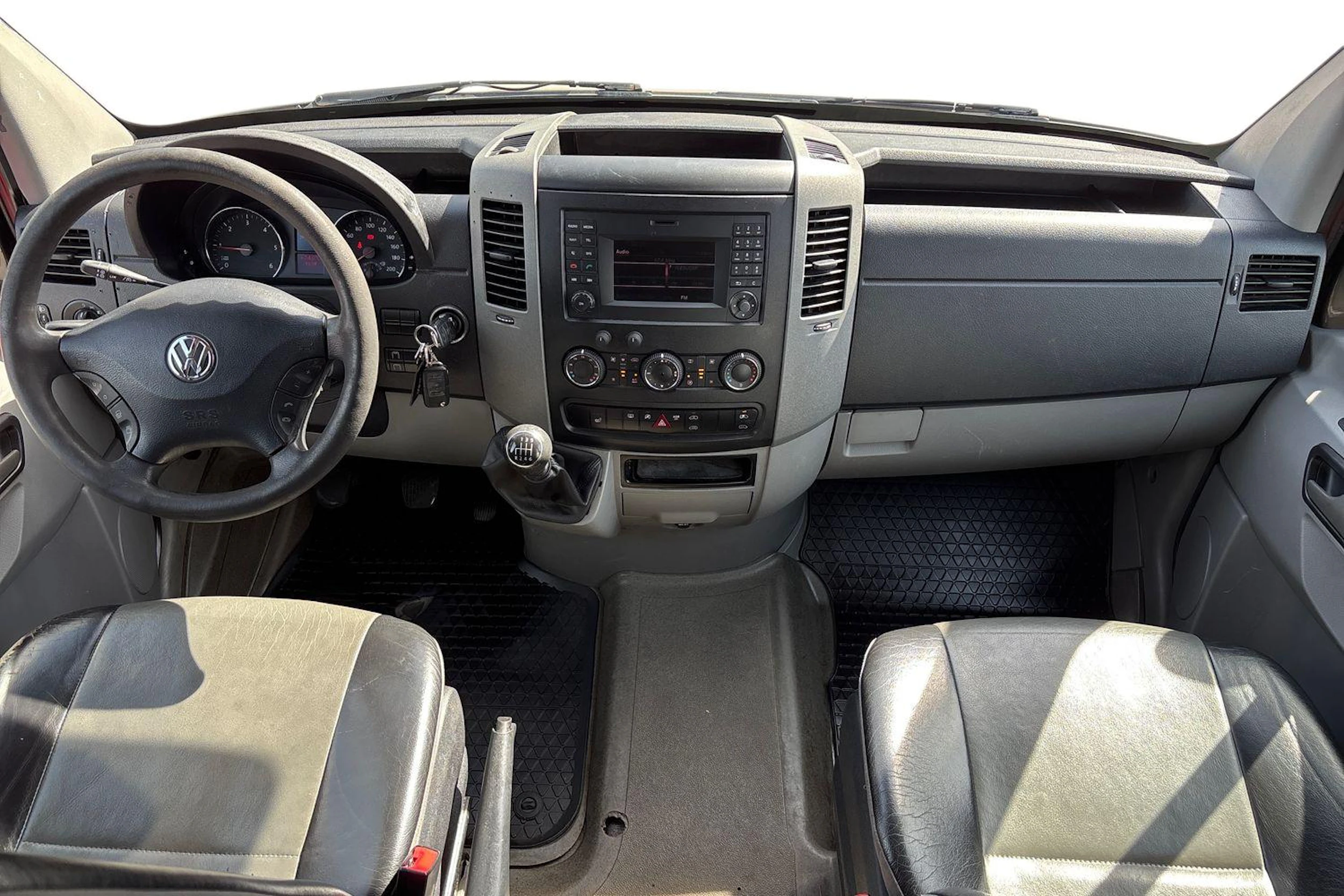 Ruskea (beige) Volkswagen CRAFTER 2014 kuva 7.