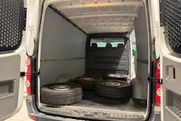 Valkoinen Volkswagen CRAFTER 2014 kuva 22.