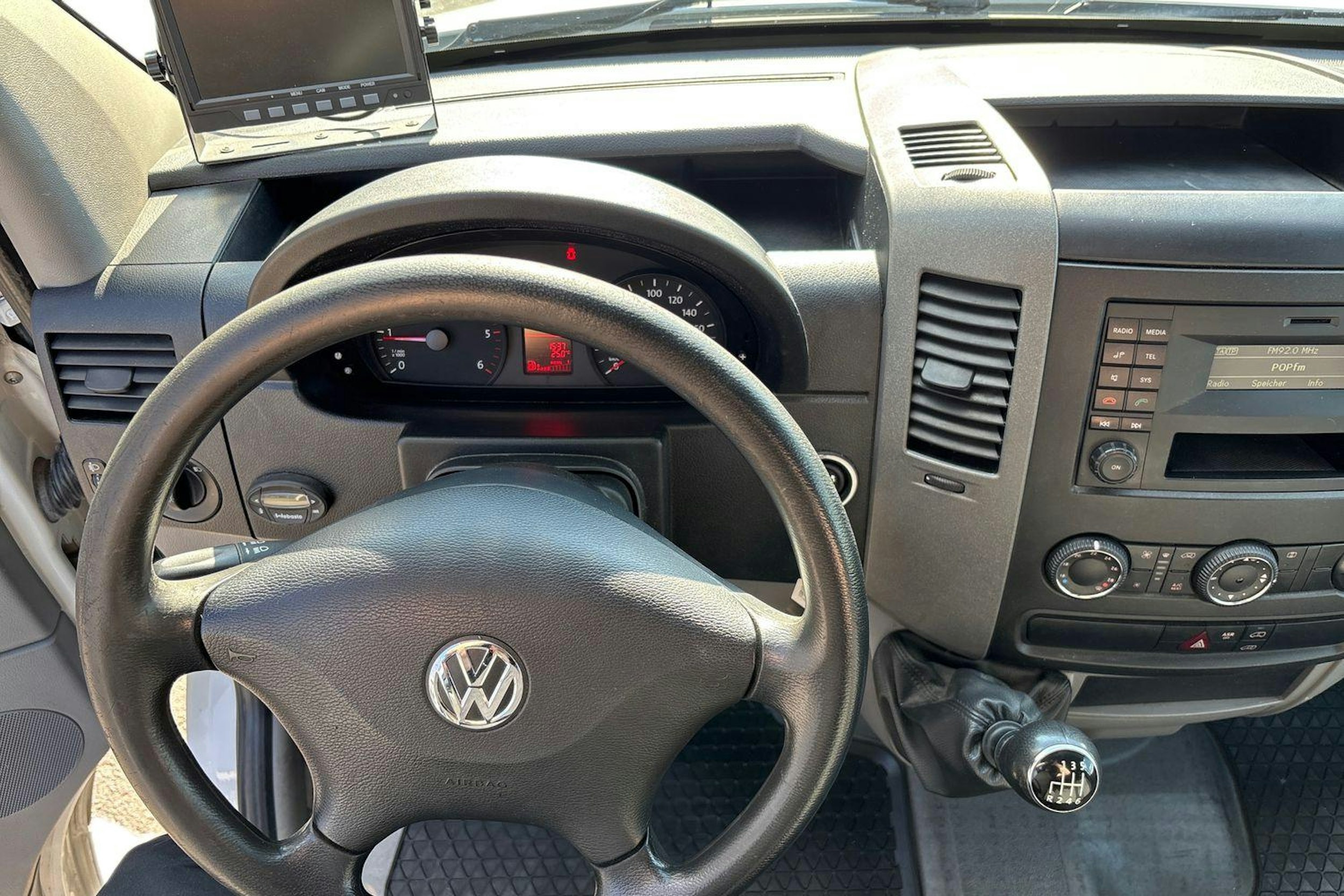 Valkoinen Volkswagen Crafter 2014 kuva 7.