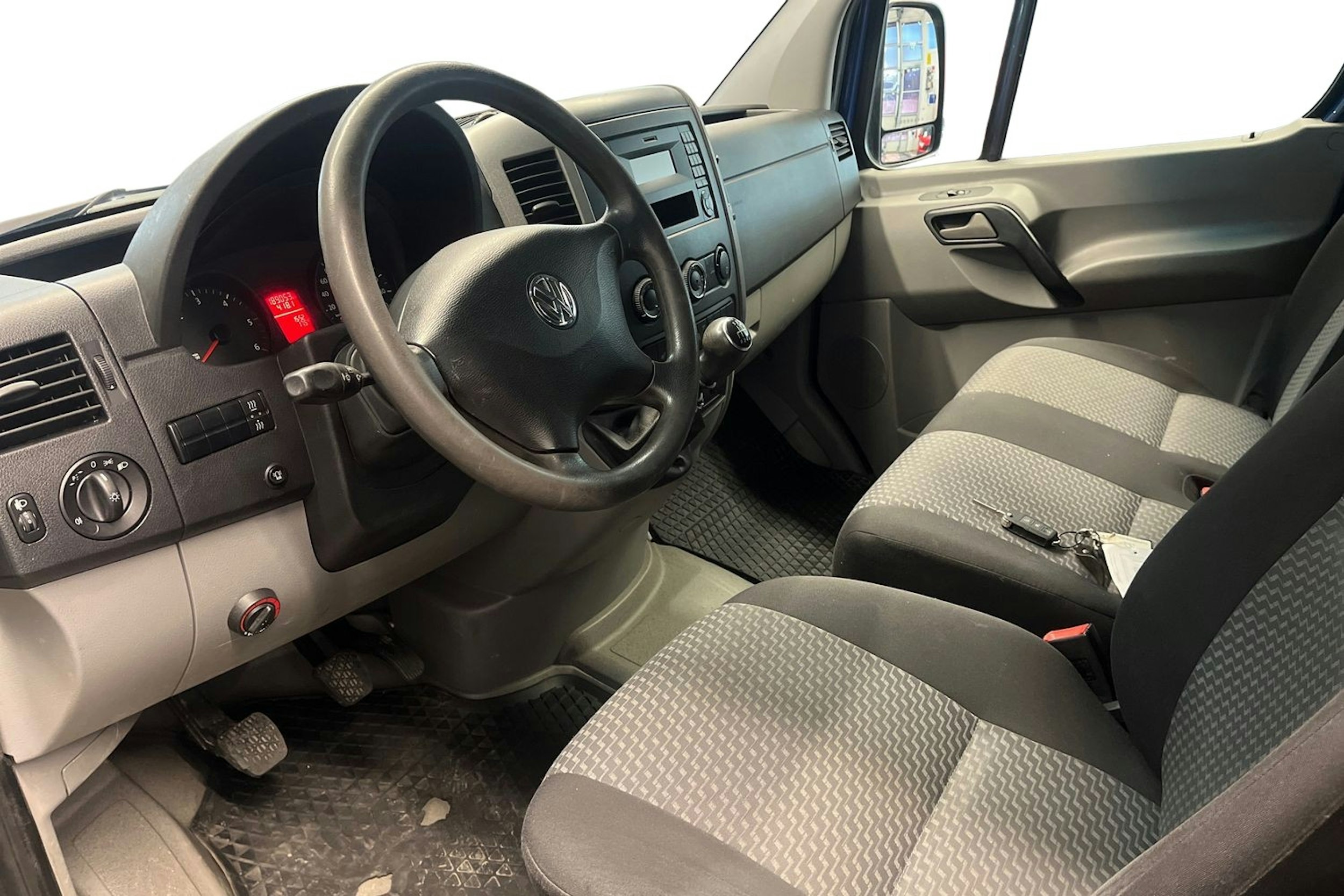 sininen Volkswagen Crafter 2014 kuva 7.