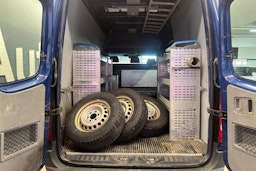 sininen Volkswagen Crafter 2014 kuva 18.
