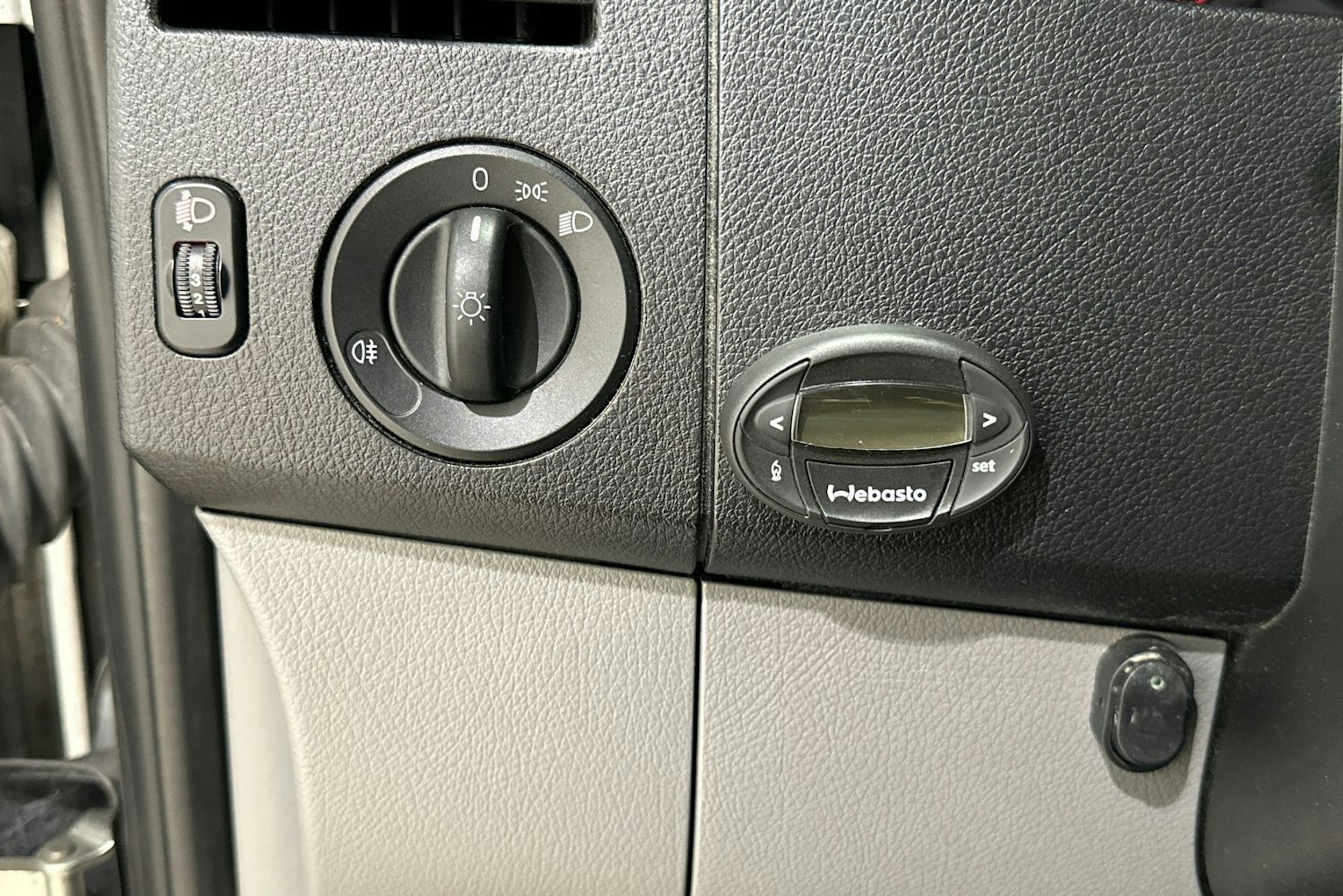 Hopea Volkswagen CRAFTER 2014 kuva 17.