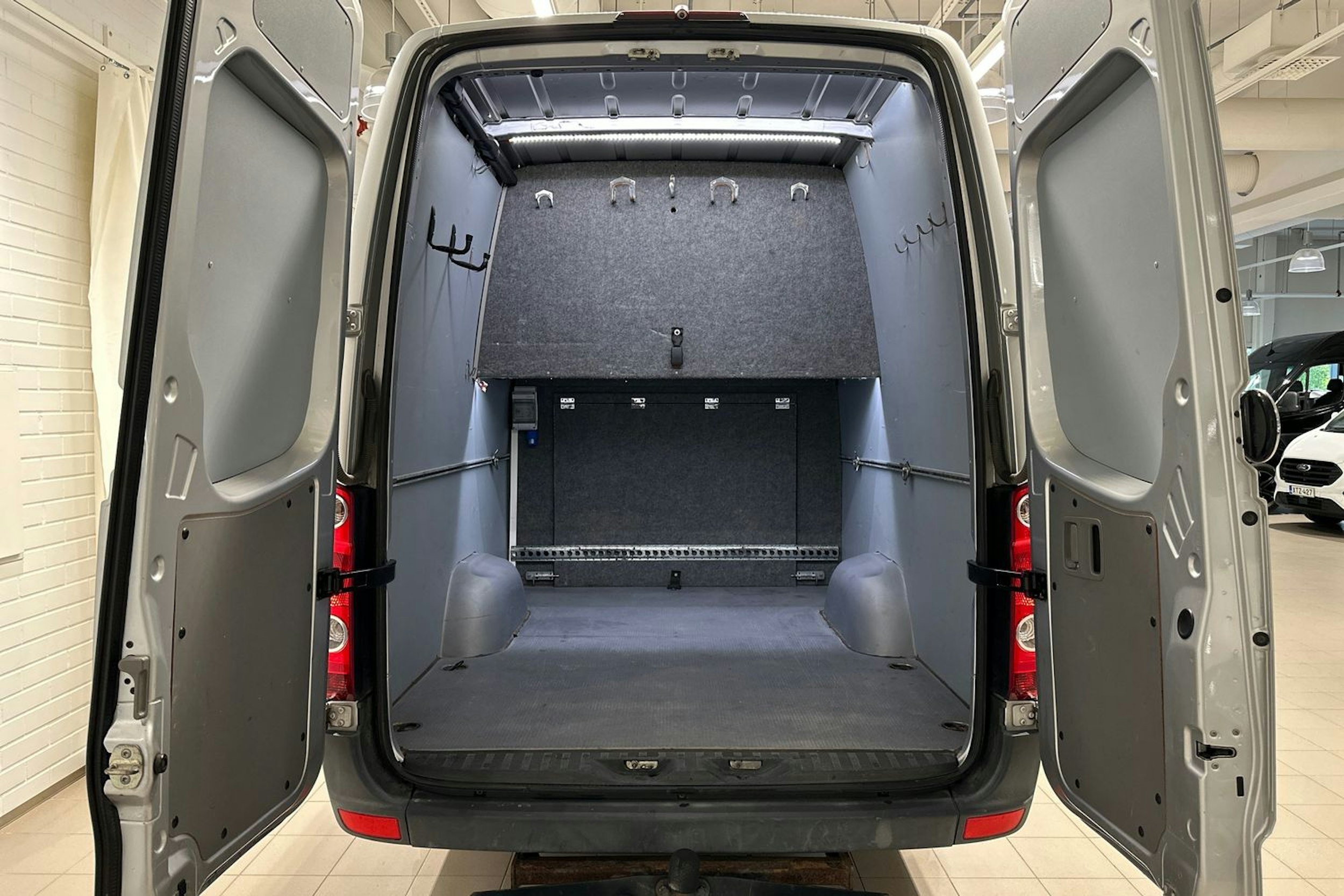 Hopea Volkswagen CRAFTER 2014 kuva 33.
