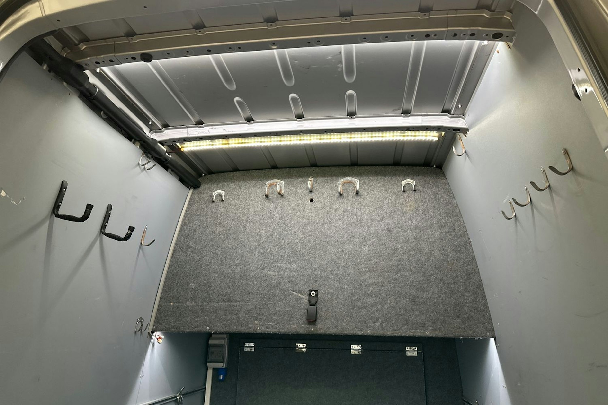 Hopea Volkswagen CRAFTER 2014 kuva 36.