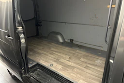harmaa Volkswagen Crafter 2015 kuva 24.