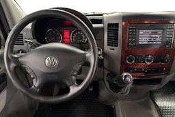 met. ruskea (beige) Volkswagen Crafter 2015 kuva 9.