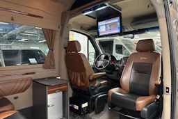 met. ruskea (beige) Volkswagen Crafter 2015 kuva 15.