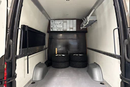 met. ruskea (beige) Volkswagen Crafter 2015 kuva 18.