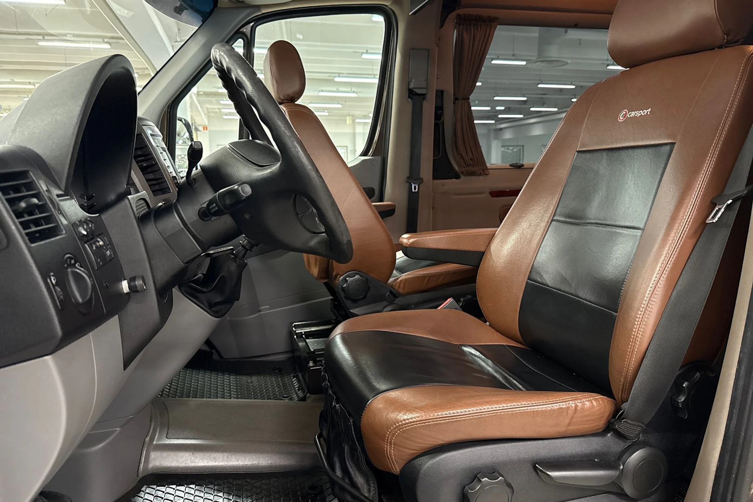 met. ruskea (beige) Volkswagen Crafter 2015 kuva 20.