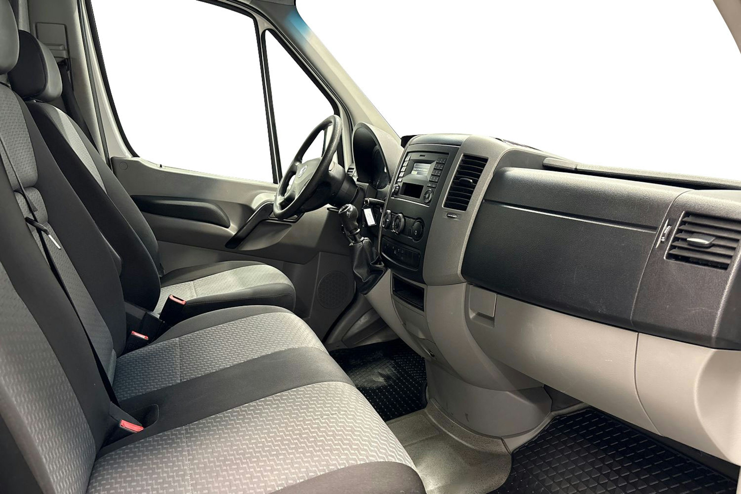 valkoinen Volkswagen Crafter 2015 kuva 7.