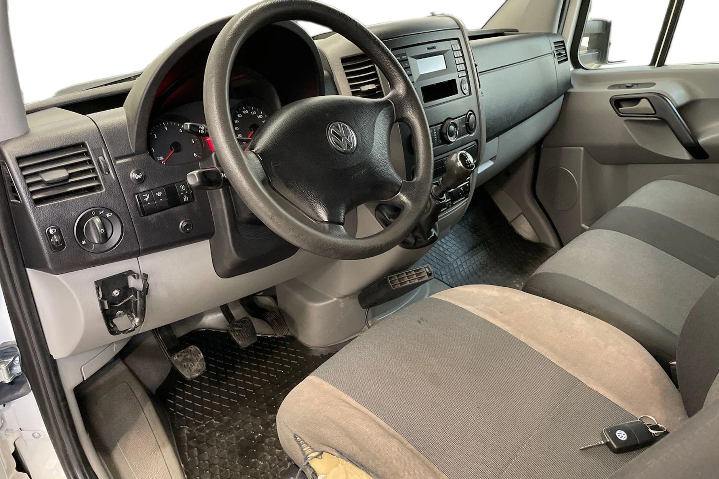 valkoinen Volkswagen Crafter 2015 kuva 8.