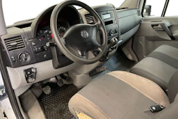 valkoinen Volkswagen Crafter 2015 kuva 8.