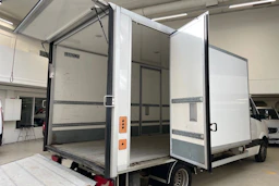 valkoinen Volkswagen Crafter 2015 kuva 15.