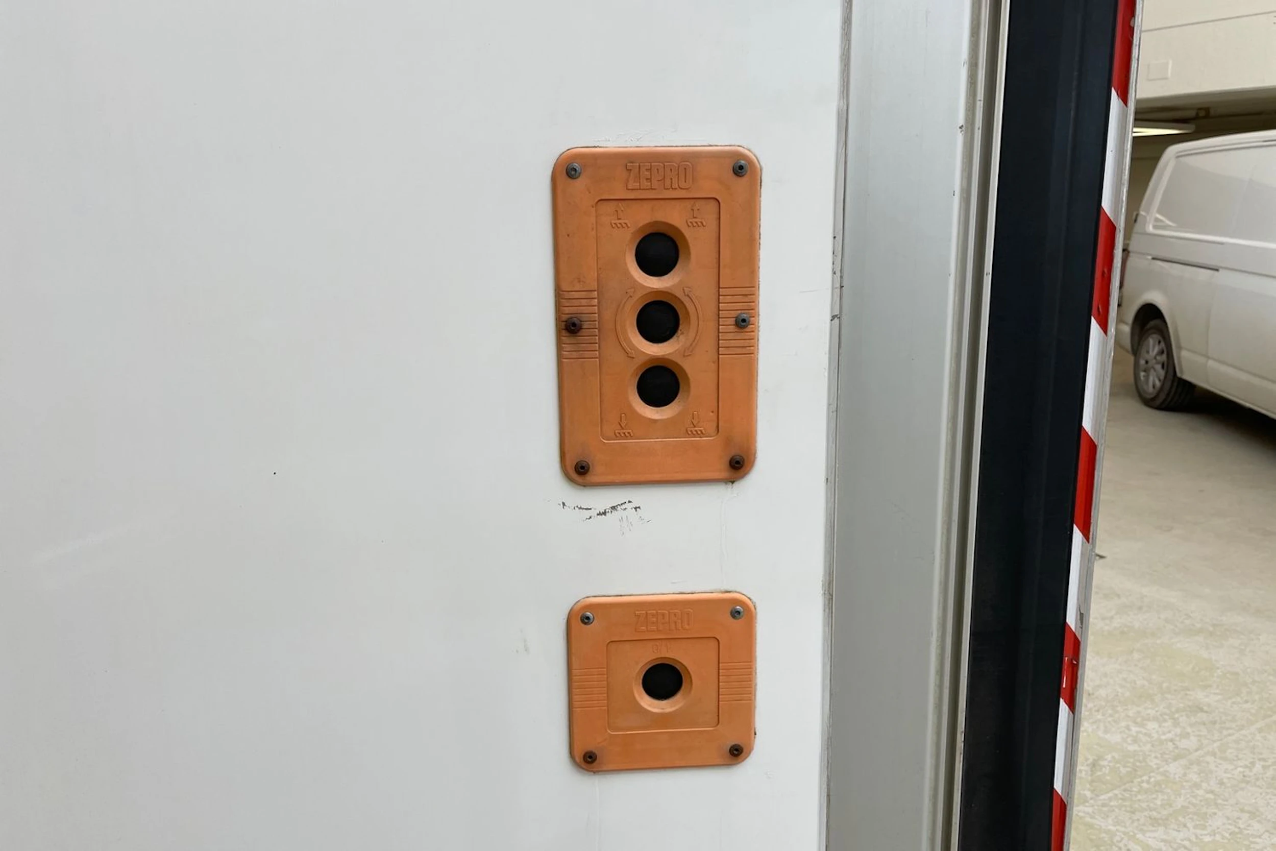 valkoinen Volkswagen Crafter 2015 kuva 16.