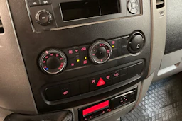 valkoinen Volkswagen Crafter 2015 kuva 19.