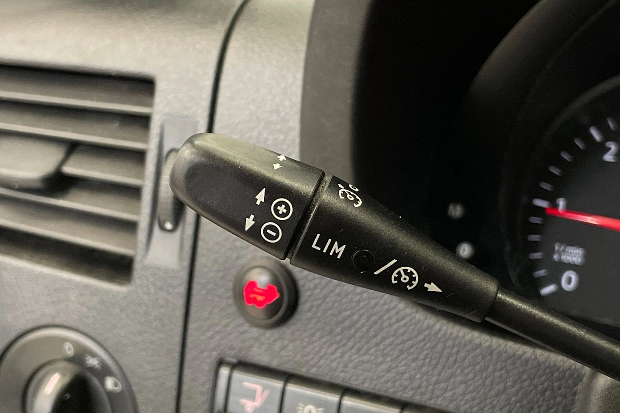 valkoinen Volkswagen Crafter 2015 kuva 23.