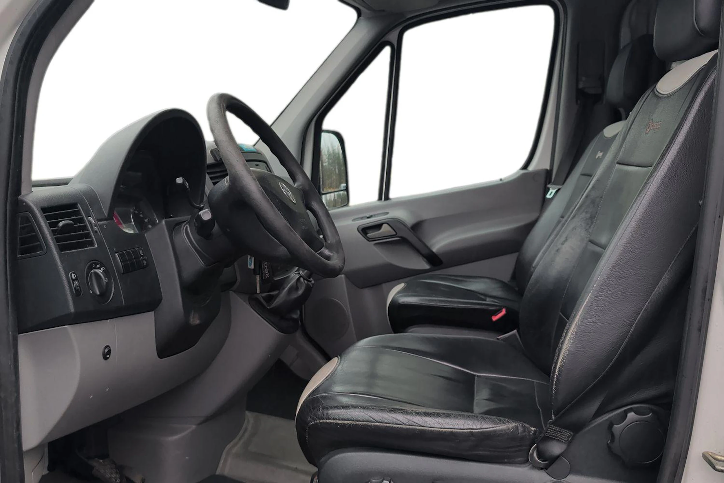 valkoinen Volkswagen Crafter 2015 kuva 6.