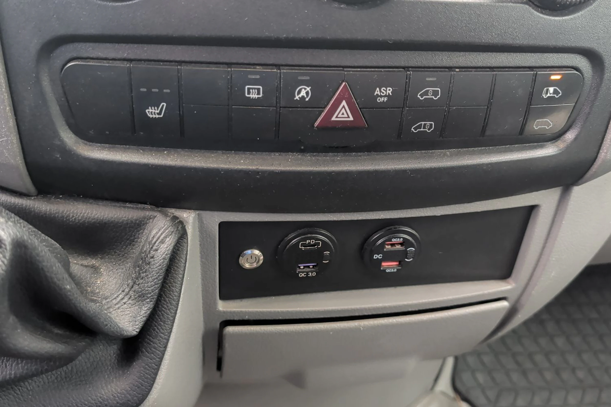 valkoinen Volkswagen Crafter 2015 kuva 15.