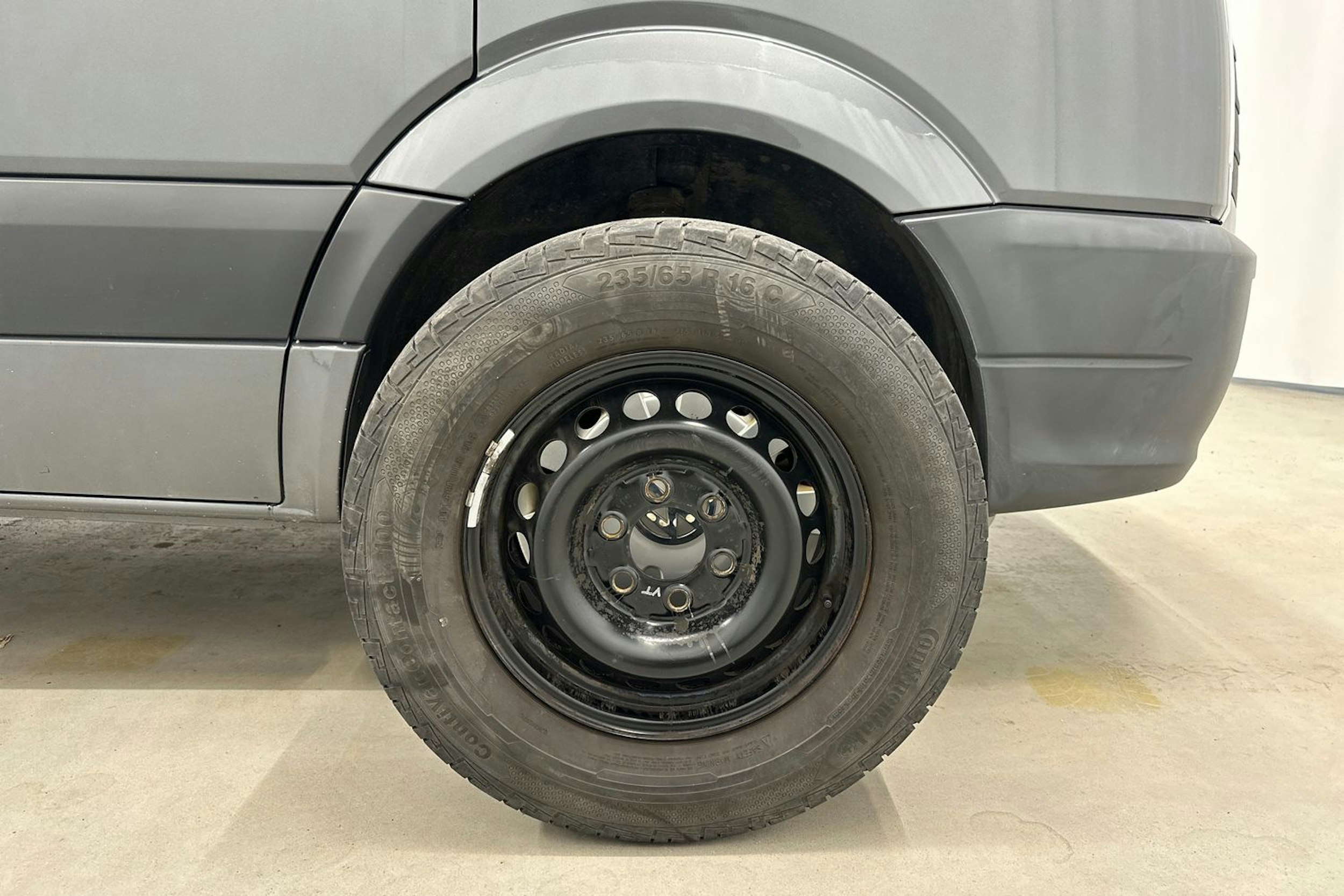 harmaa Volkswagen Crafter 2016 kuva 24.