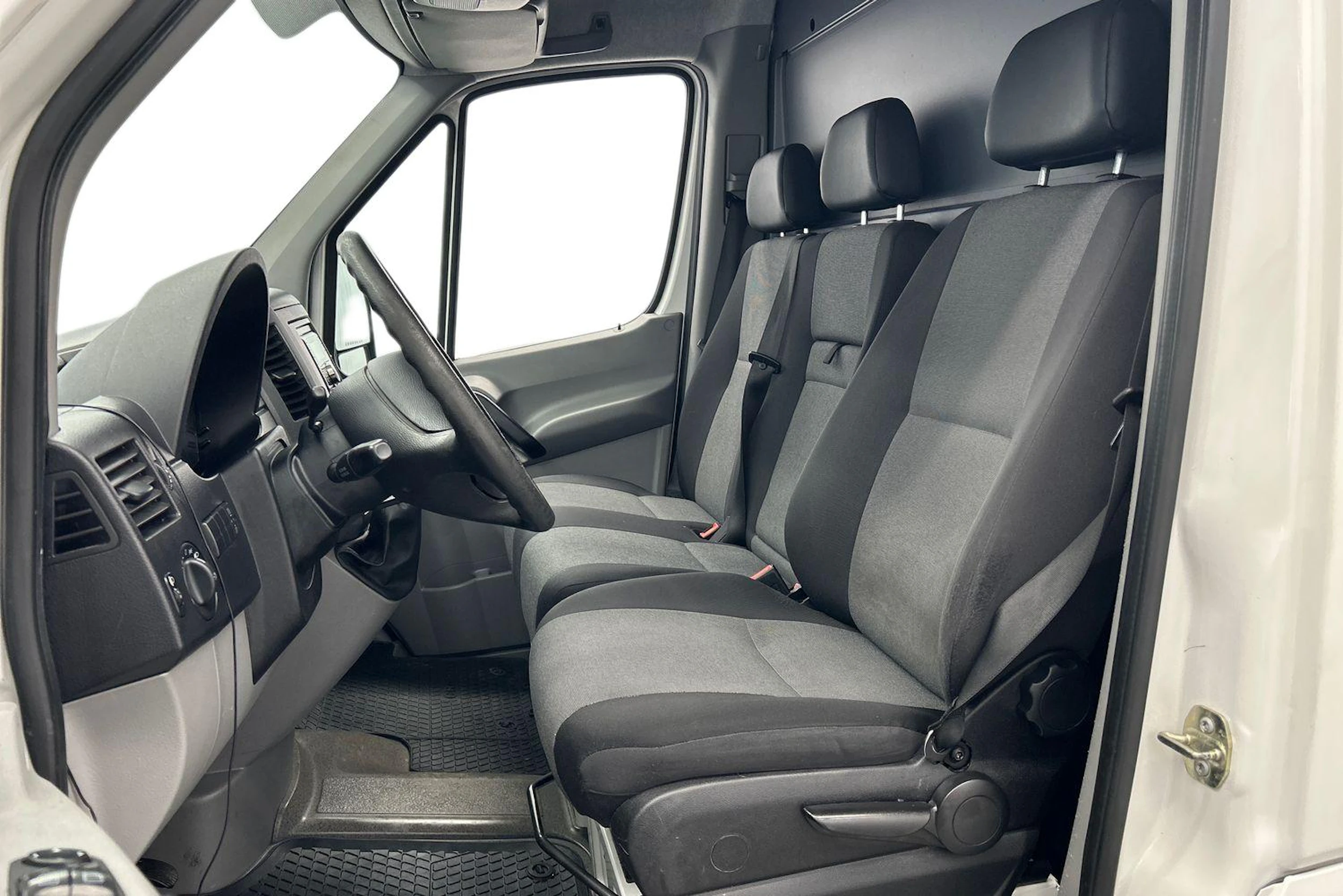 valkoinen Volkswagen Crafter 2016 kuva 6.