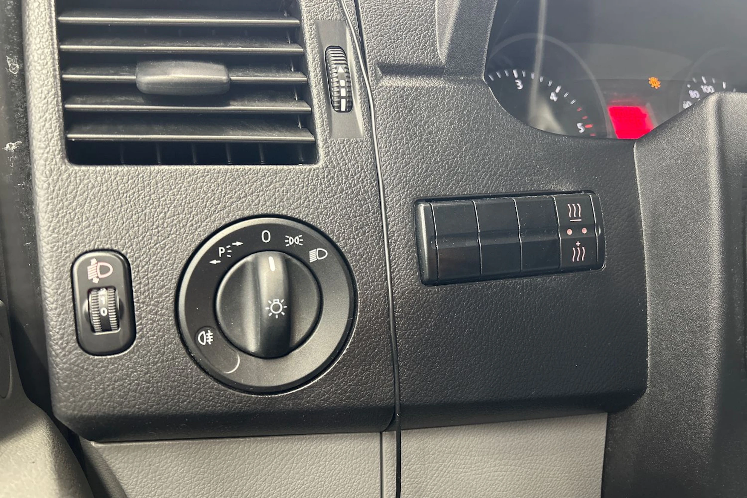 valkoinen Volkswagen Crafter 2016 kuva 15.