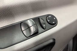 Harmaa Volkswagen Crafter 2016 kuva 16.