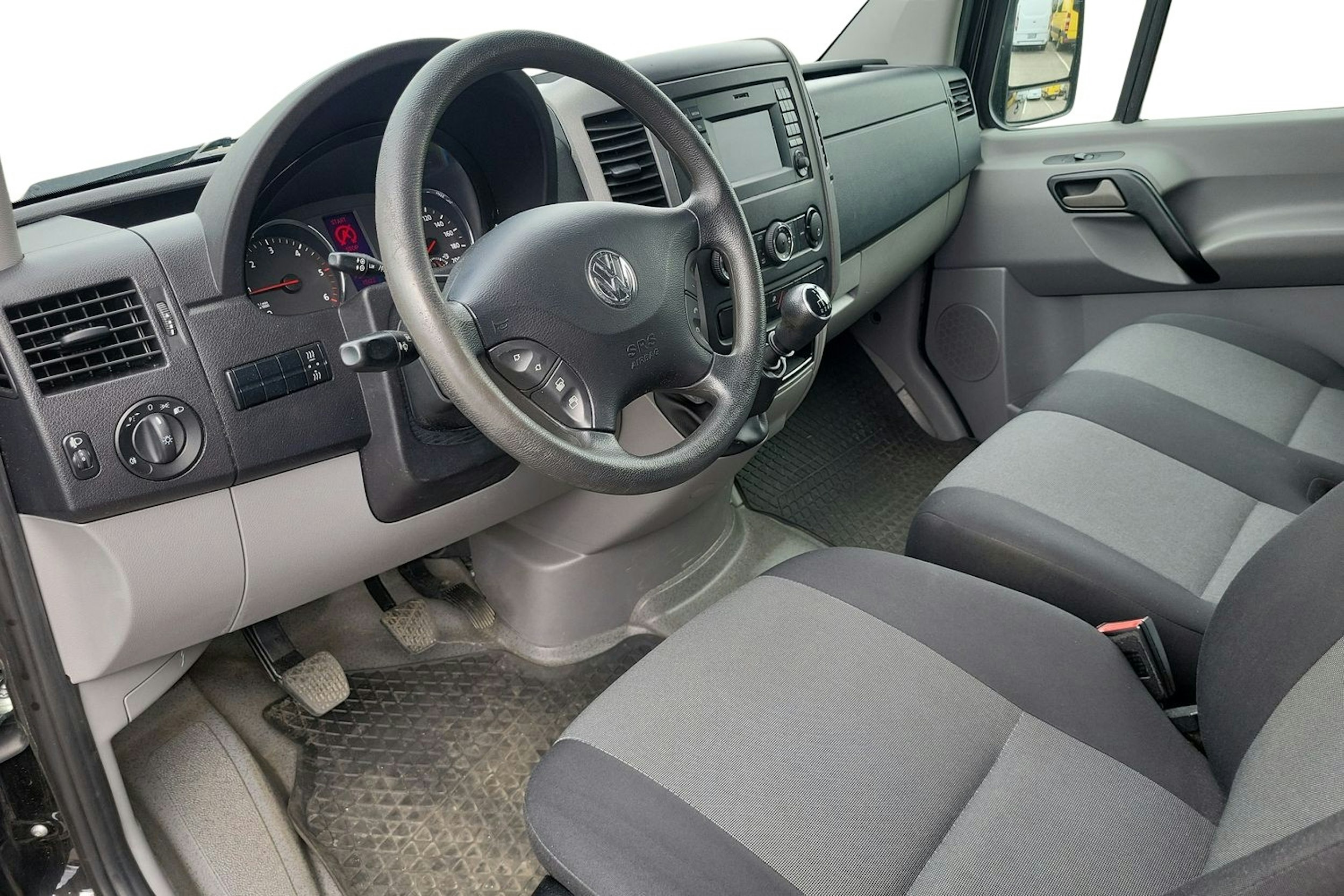 Sininen Volkswagen CRAFTER 2016 kuva 3.