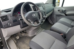Sininen Volkswagen CRAFTER 2016 kuva 3.
