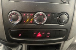 musta Volkswagen Crafter 2016 kuva 23.