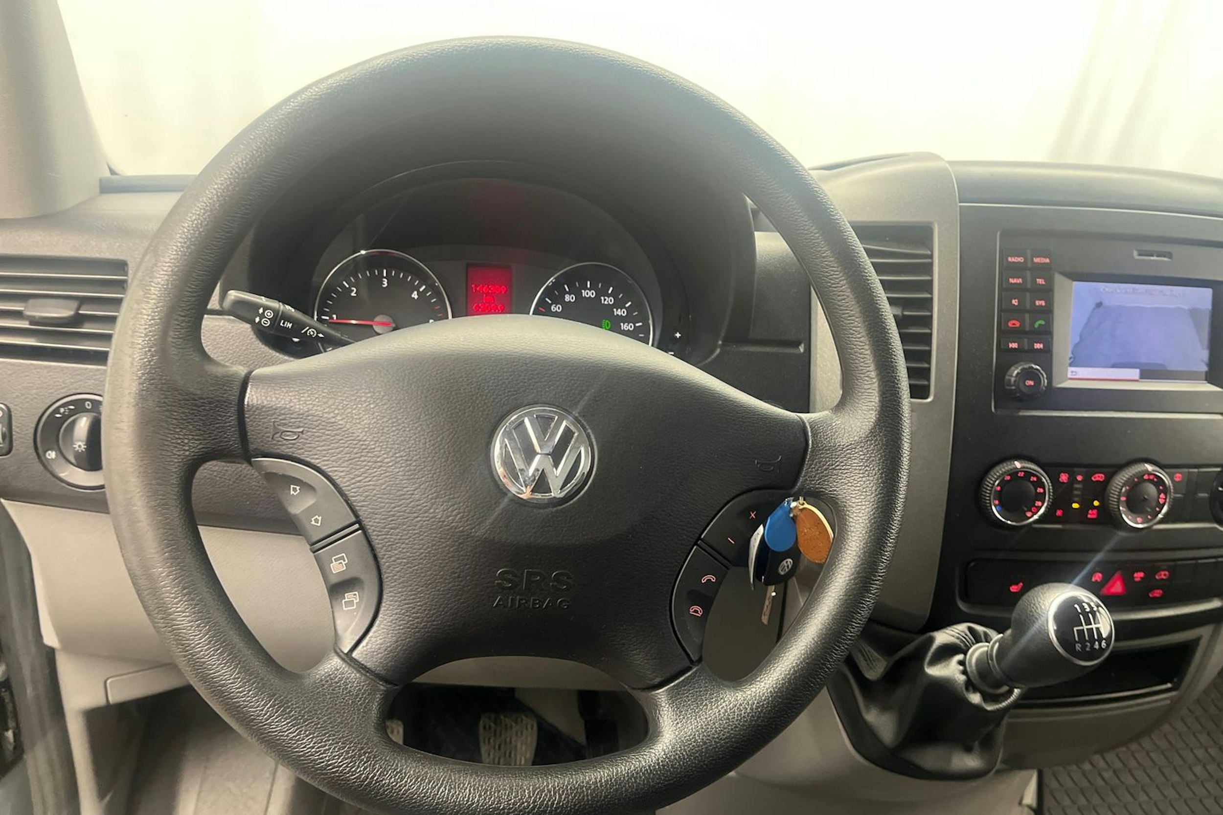 musta Volkswagen Crafter 2016 kuva 24.