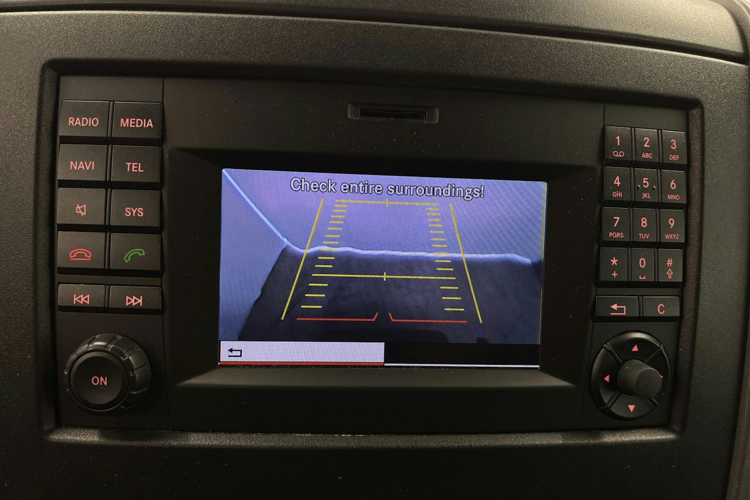musta Volkswagen Crafter 2016 kuva 27.