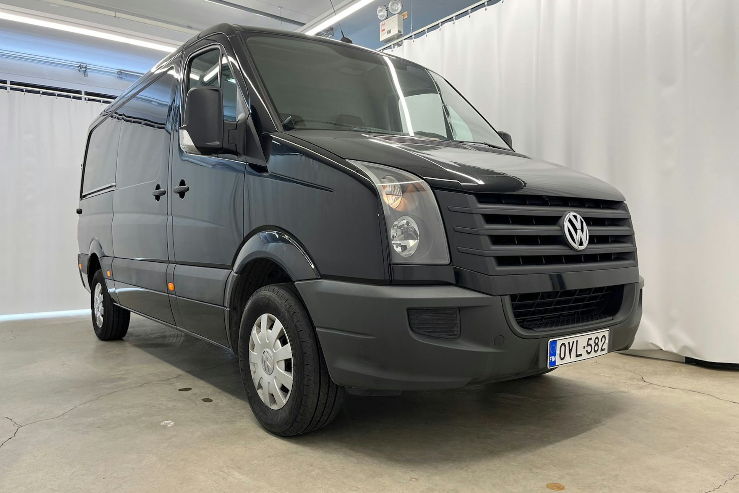 musta Volkswagen Crafter 2016 kuva 28.