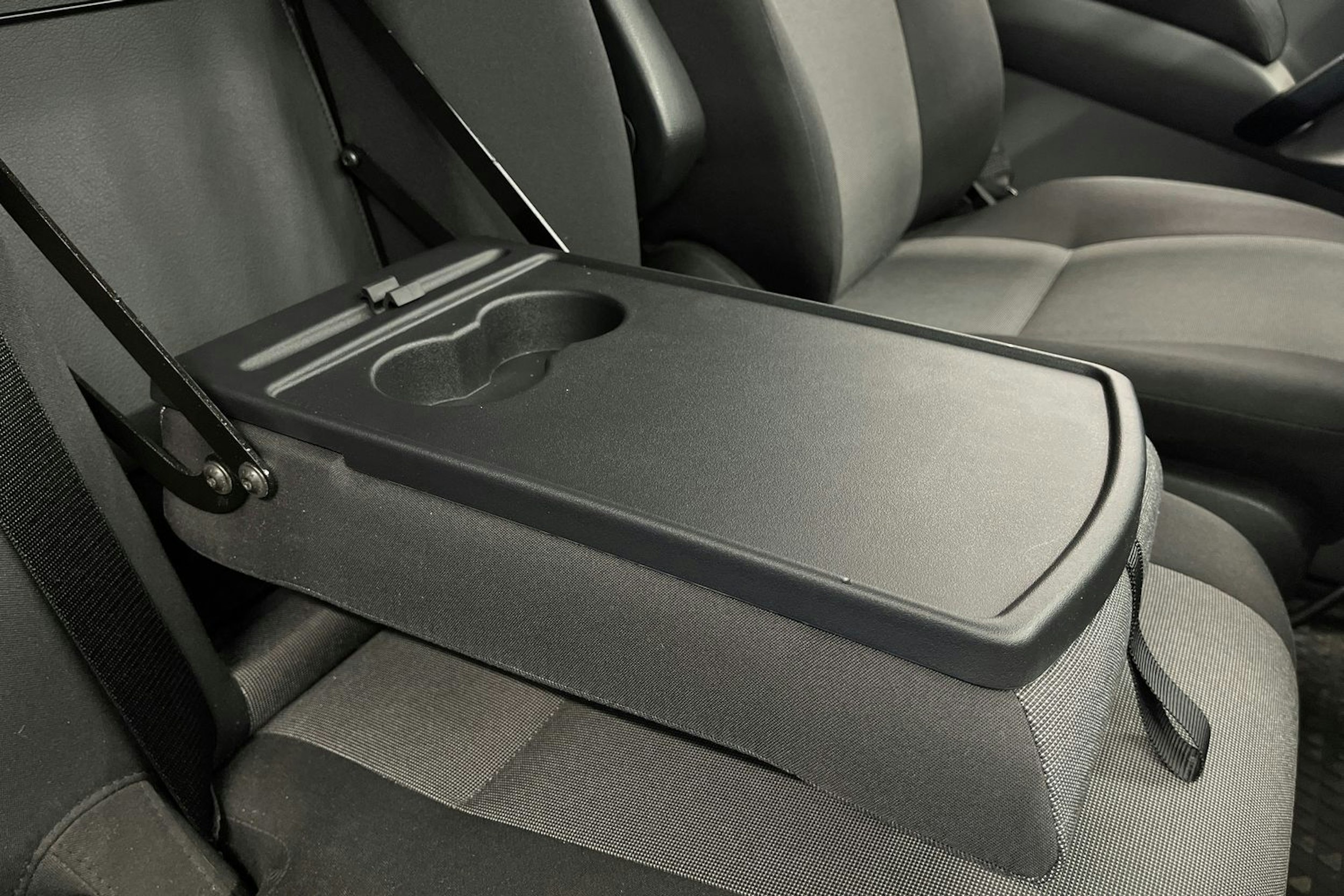 musta Volkswagen Crafter 2016 kuva 30.