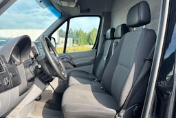 Sininen Volkswagen Crafter 2016 kuva 13.