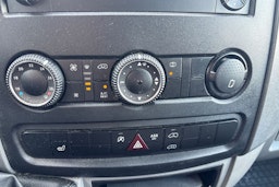 Sininen Volkswagen Crafter 2016 kuva 16.