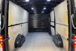 musta Volkswagen Crafter 2017 kuva 20.