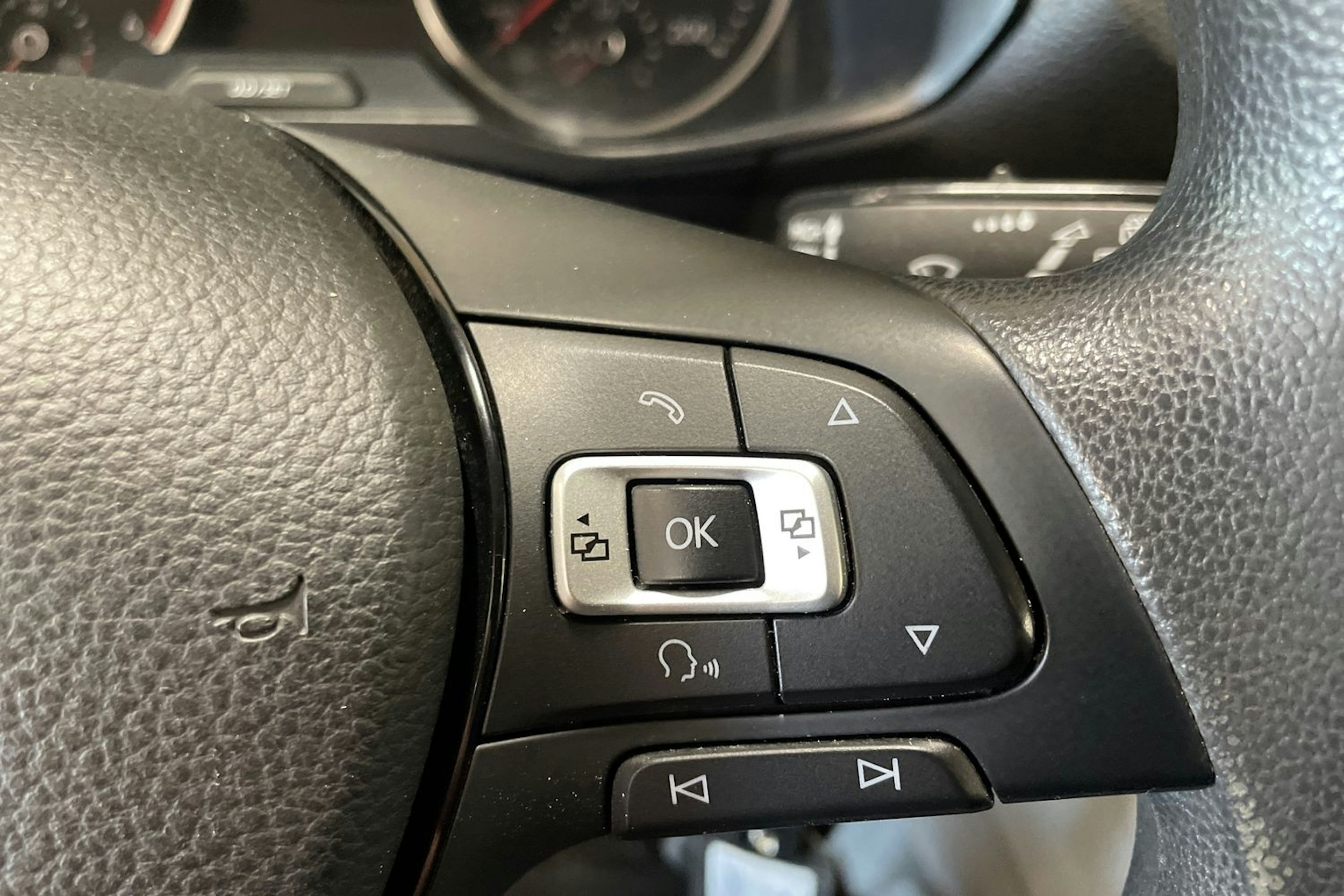 musta Volkswagen Crafter 2017 kuva 24.