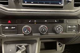 musta Volkswagen Crafter 2017 kuva 25.