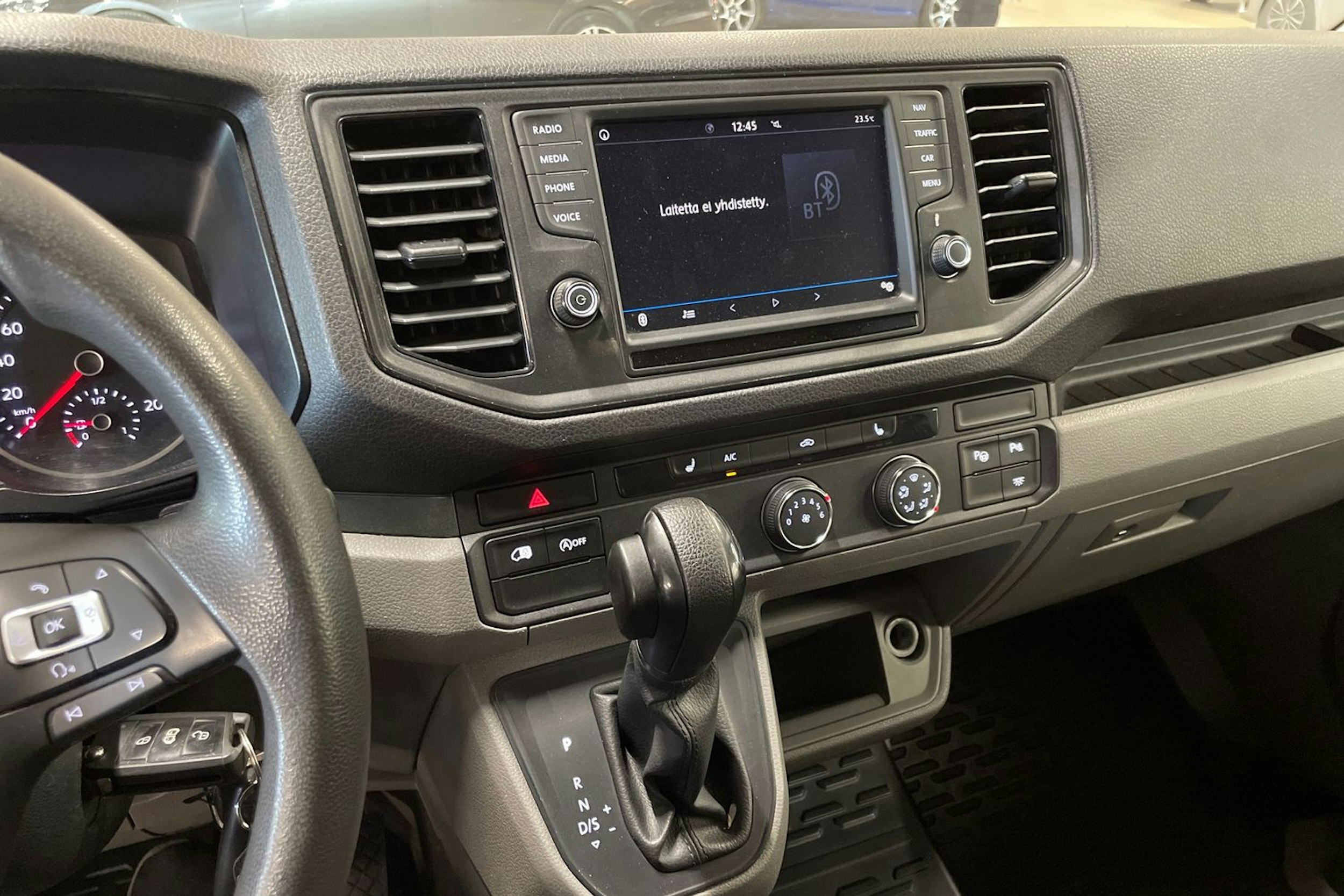 musta Volkswagen Crafter 2017 kuva 26.