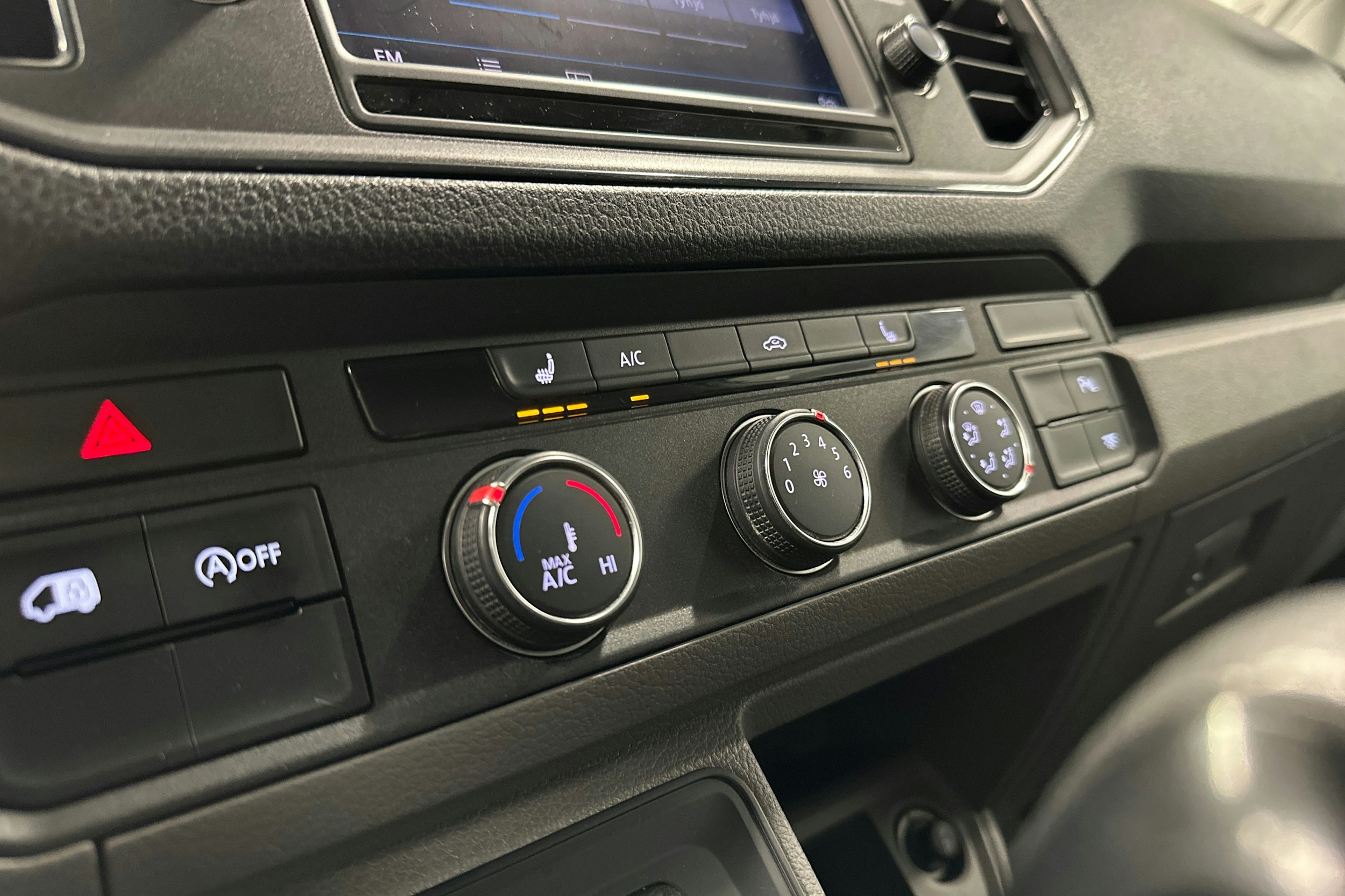 valkoinen Volkswagen Crafter 2017 kuva 15.