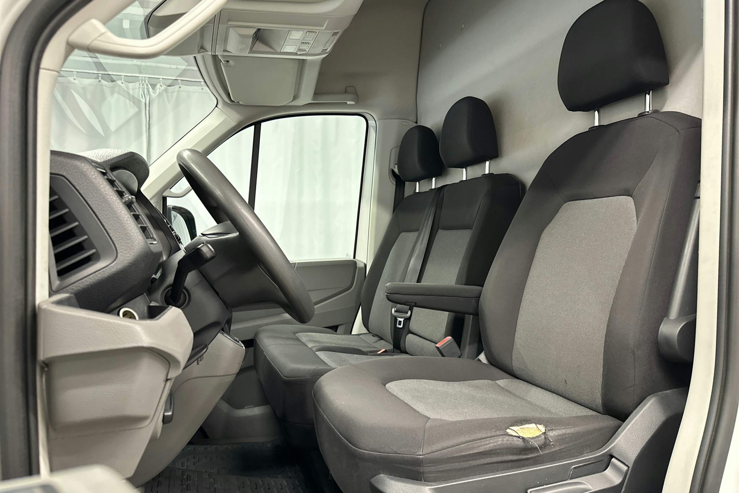 valkoinen Volkswagen Crafter 2017 kuva 17.