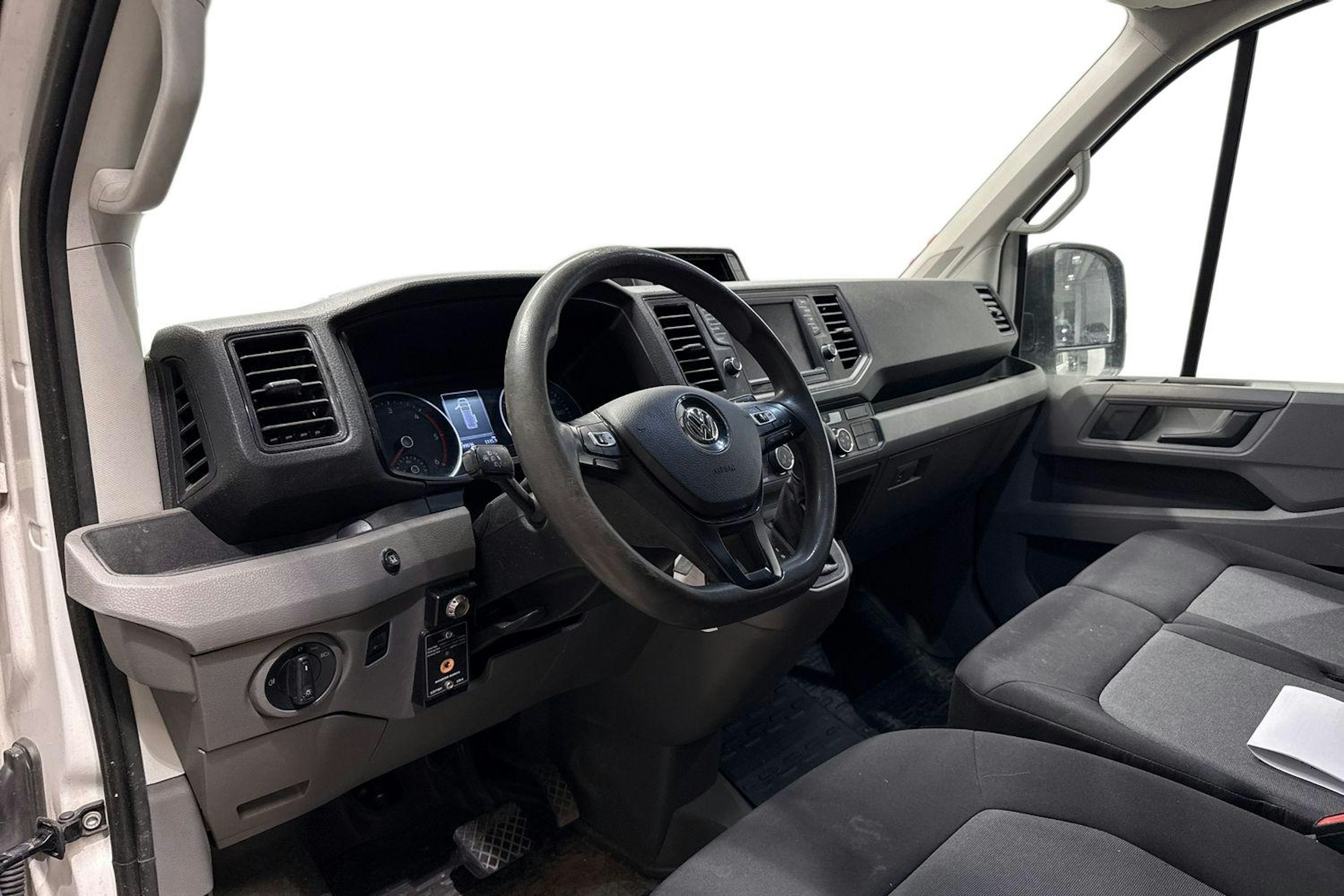 Valkoinen Volkswagen CRAFTER 2017 kuva 3.