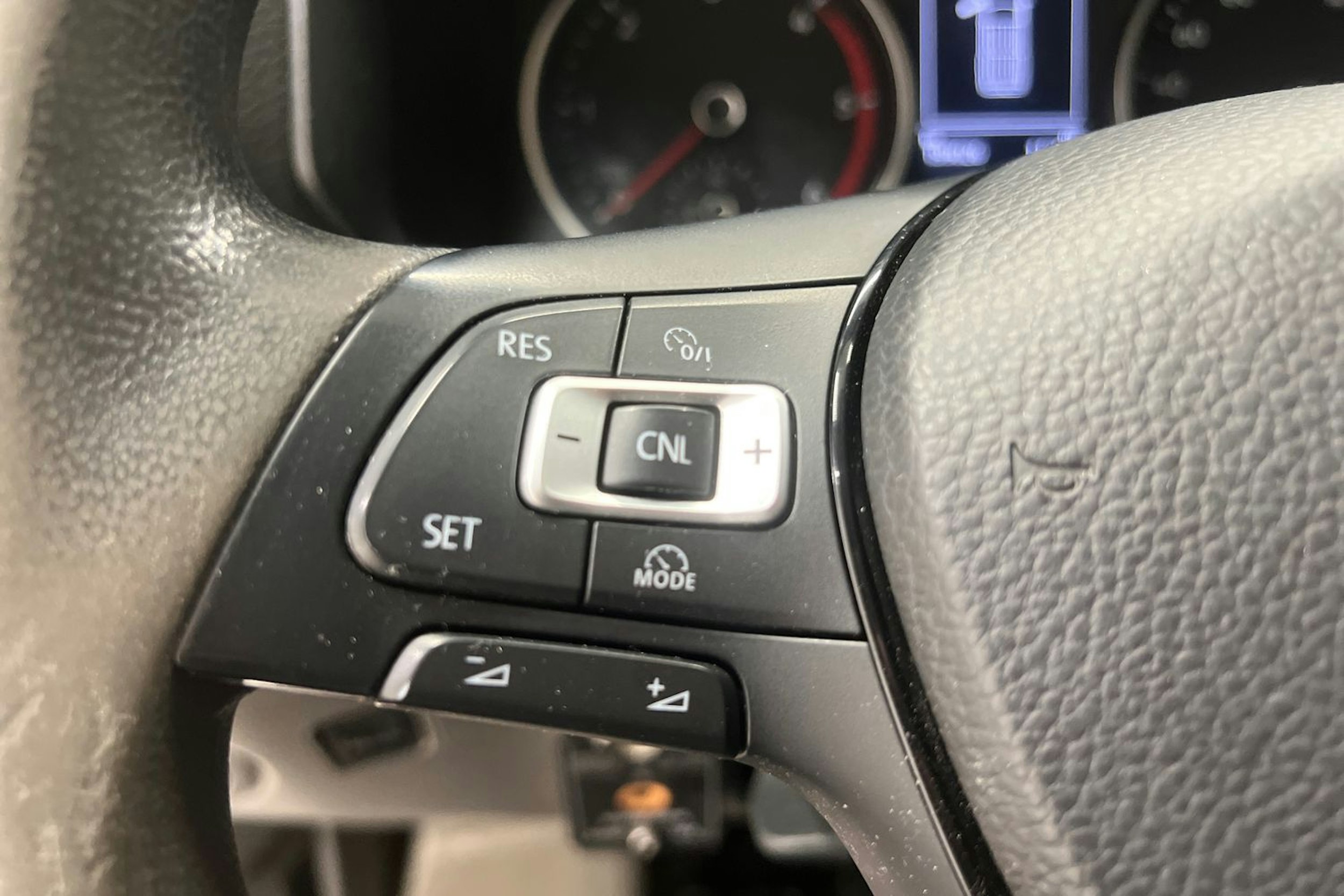 Valkoinen Volkswagen CRAFTER 2017 kuva 12.